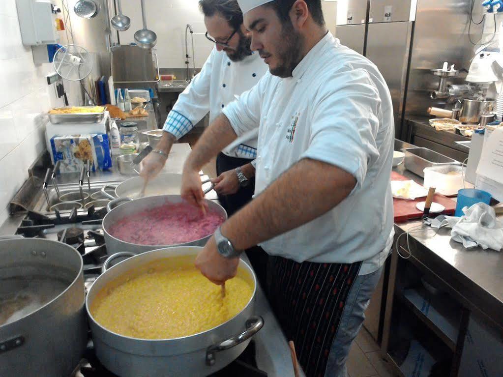 Hotel Le Vigne Di Corvino Casteggio エクステリア 写真