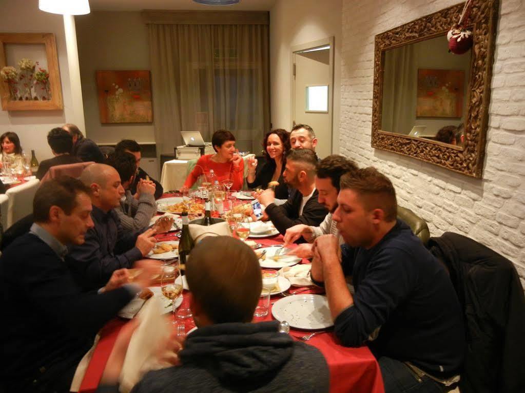 Hotel Le Vigne Di Corvino Casteggio エクステリア 写真